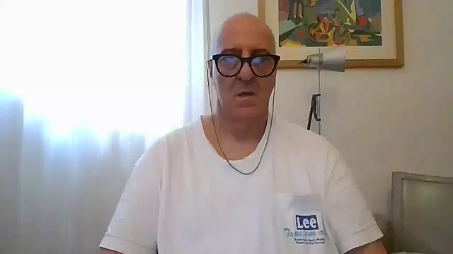 Snapshot of ANONIMO7735 chatting on June 20, 9:58 am ANONIMO7735 online show from June 20, 9:58 am