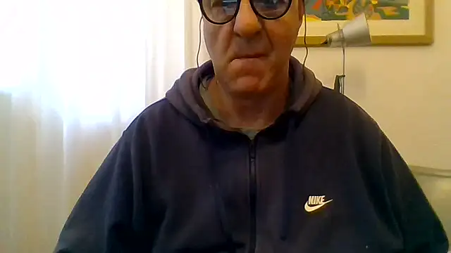 Snapshot of ANONIMO7735 chatting on May 19, 5:03 am ANONIMO7735 online show from May 19, 5:03 am