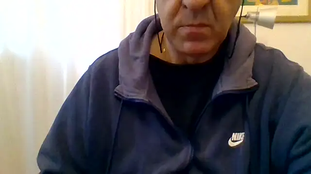 Snapshot of ANONIMO7735 chatting on May 8, 4:49 am ANONIMO7735 online show from May 8, 4:49 am