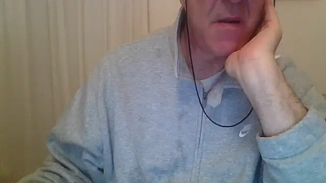 ANONIMO7735 online show from April 2, 4:52 am