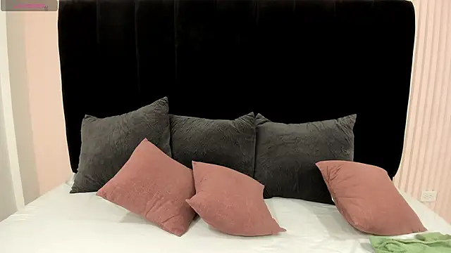 pink dustt online show from August 8, 2:07 am