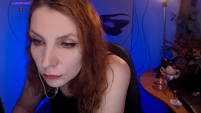 JohansonKatie online show from November 26, 5:51 am