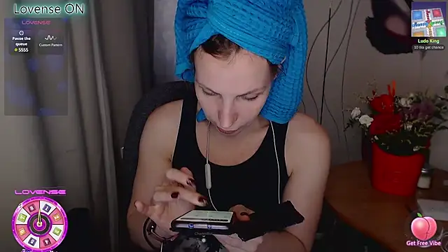 JohansonKatie online show from February 19, 6:55 am