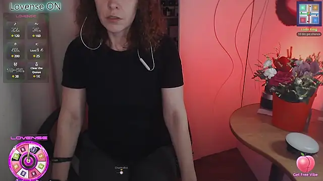 JohansonKatie online show from February 17, 1:33 pm