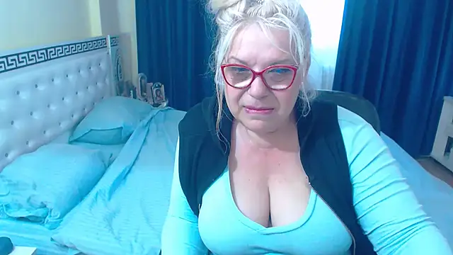 SonyaHotMilf online show from May 15, 11:52 am