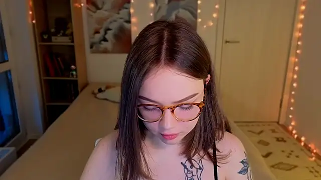 MilenaSaint online show from April 7, 4:03 am