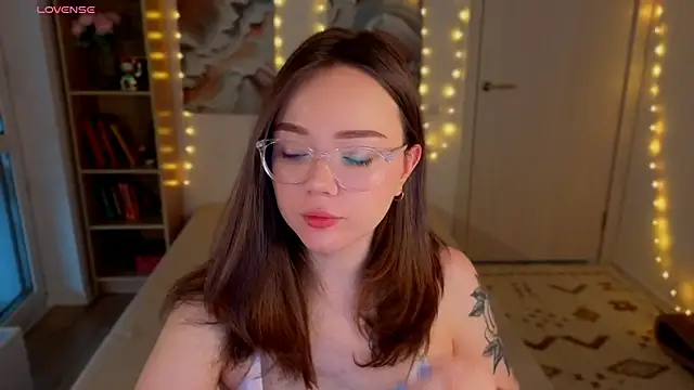 Snapshot of MilenaSaint chatting on June 30, 3:39 am MilenaSaint online show from June 30, 3:39 am