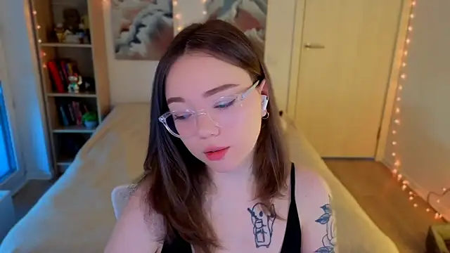 MilenaSaint online show from May 9, 3:54 am