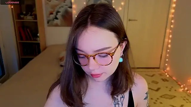 MilenaSaint online show from April 15, 3:56 am