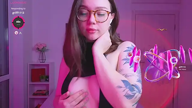 MilenaSaint online show from October 27, 4:13 am