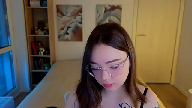 MilenaSaint online show from May 11, 3:41 am