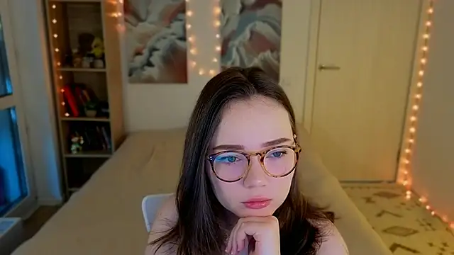 MilenaSaint online show from April 25, 3:53 am