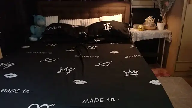 xheavenlytrans online show from February 18, 3:48 am