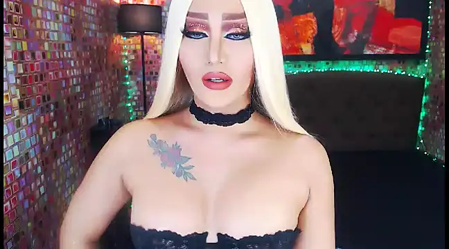 Snapshot of KylieMaxwellCaulfield_TS chatting on February 14, 9:53 pm KylieMaxwellCaulfield TS online show from February 14, 9:53 pm