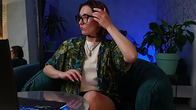 ClaraBendover online show from June 21, 6:46 pm
