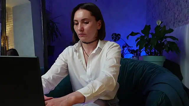ClaraBendover online show from May 27, 6:48 pm