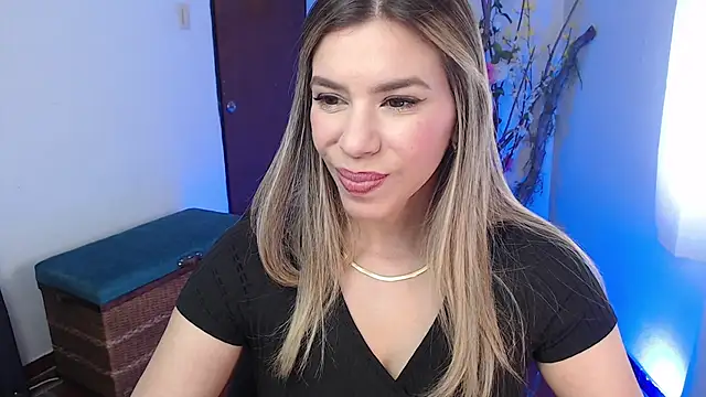 ms sofia x online show from December 19, 4:53 pm