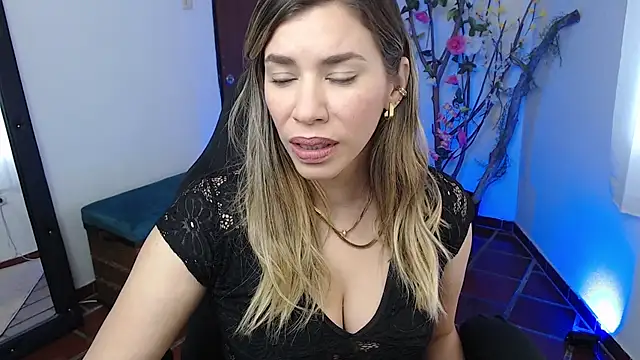 ms sofia x online show from September 23, 4:25 pm