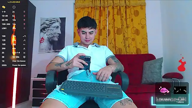 Snapshot of Lobito_xxxl chatting on September 24, 8:48 pm Lobito xxxl online show from September 24, 8:48 pm