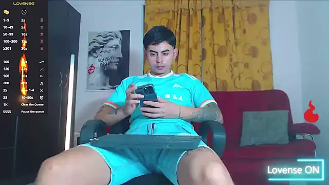 Snapshot of Lobito_xxxl chatting on September 25, 10:49 pm Lobito xxxl online show from September 25, 10:49 pm