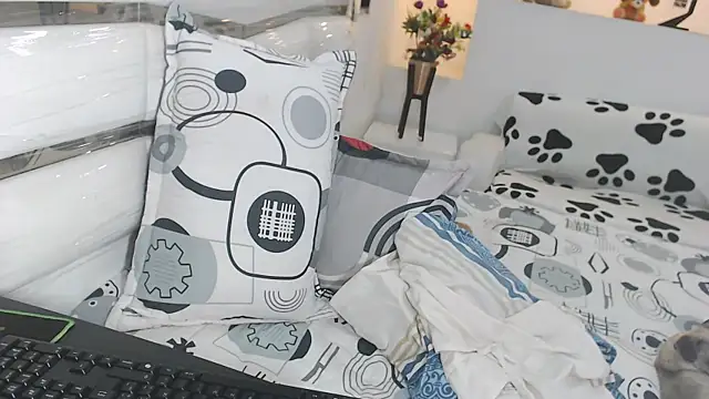 yina-rosse online show from March 9, 7:50 pm