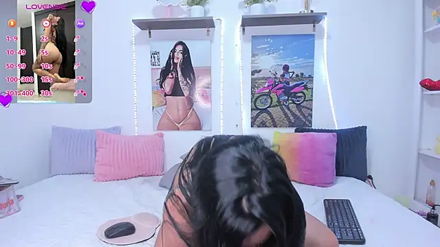 bianca lindaa online show from February 19, 11:29 am