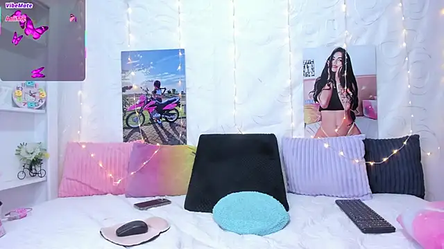 bianca lindaa online show from March 22, 11:21 am