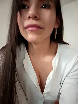 LalieFR online show from February 10, 11:31 am