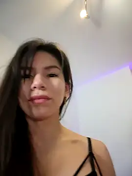 LalieFR online show from February 9, 6:28 pm