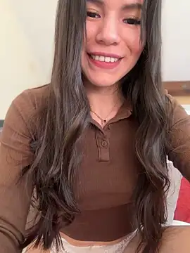 LalieFR online show from April 7, 10:50 am