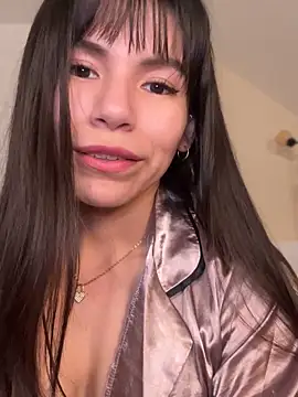 Snapshot of LalieFR chatting on November 5, 4:32 pm LalieFR online show from November 5, 4:32 pm