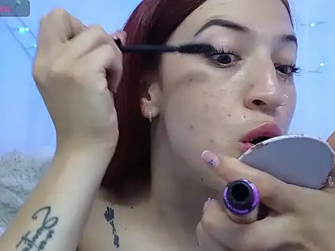 Snapshot of ninaa_fox chatting on June 4, 6:56 pm ninaa fox online show from June 4, 6:56 pm