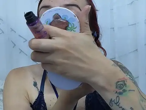 ninaa fox online show from April 6, 4:52 pm