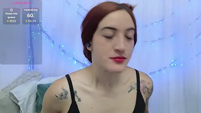 Snapshot of ninaa_fox chatting on July 7, 4:21 pm ninaa fox online show from July 7, 4:21 pm