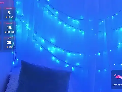 Snapshot of ninaa_fox chatting on April 18, 3:47 pm ninaa fox online show from April 18, 3:47 pm