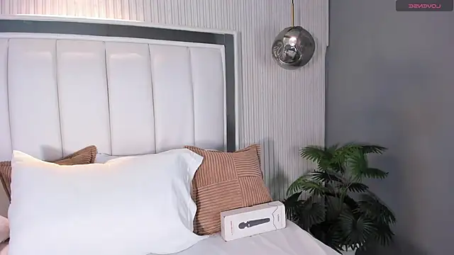 naughty flower18 online show from January 13, 10:35 pm