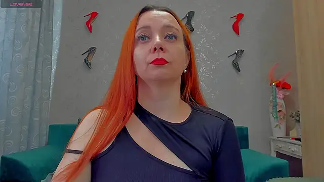 Snapshot of emilianna666 chatting on October 14, 7:20 am emilianna666 online show from October 14, 7:20 am