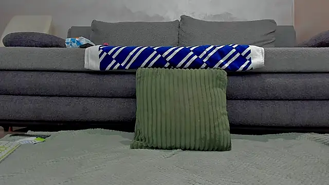 emilianna666 online show from April 8, 11:33 am