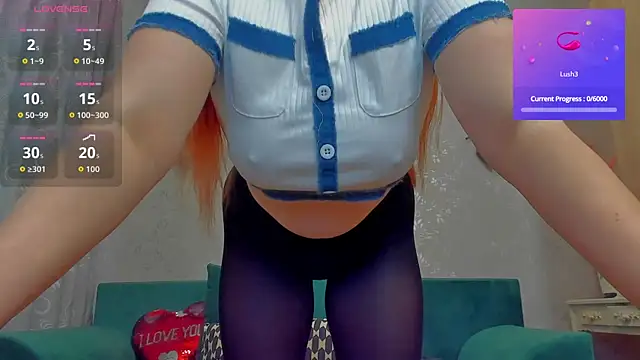 Snapshot of emilianna666 chatting on October 3, 7:32 am emilianna666 online show from October 3, 7:32 am