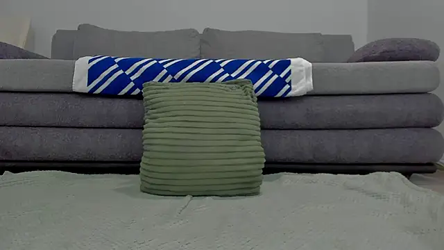 emilianna666 online show from April 4, 12:34 pm