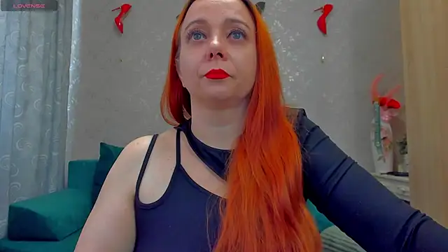 Snapshot of emilianna666 chatting on October 20, 7:09 am emilianna666 online show from October 20, 7:09 am