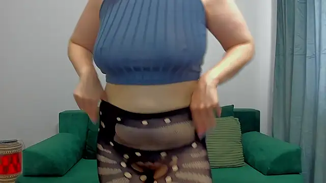 emilianna666 online show from May 20, 11:40 am