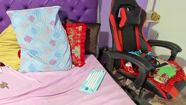 Margoth clain online show from December 22, 2:44 am