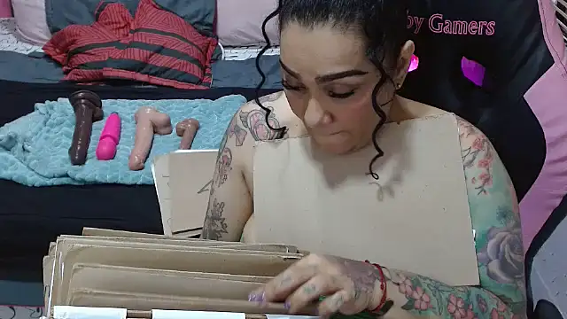 Snapshot of JEENEVIEVE chatting on July 6, 6:21 pm JEENEVIEVE online show from July 6, 6:21 pm