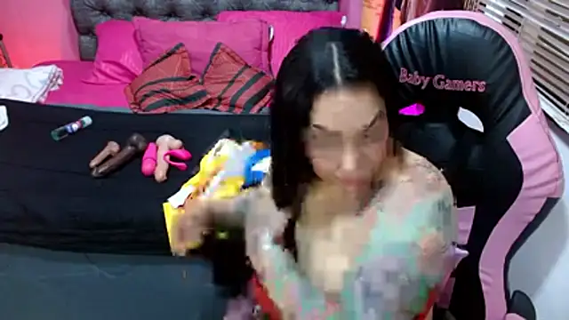 Snapshot of JEENEVIEVE chatting on June 21, 6:57 pm JEENEVIEVE online show from June 21, 6:57 pm