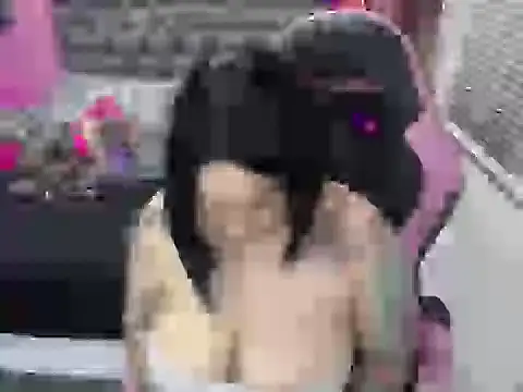 JEENEVIEVE online show from September 28, 6:26 pm