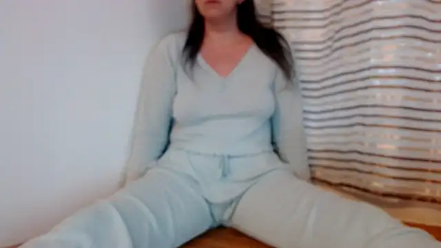 Snapshot of SofiaLenis chatting on June 10, 11:44 am SofiaLenis online show from June 10, 11:44 am
