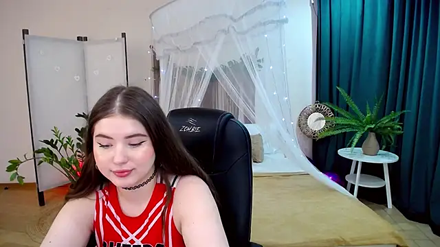 Snapshot of NicoleFoxery chatting on March 14, 9:35 am NicoleFoxery online show from March 14, 9:35 am