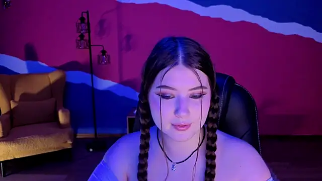 Snapshot of NicoleFoxery chatting on September 20, 6:24 pm NicoleFoxery online show from September 20, 6:24 pm