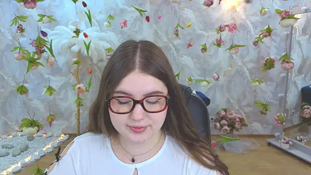 NicoleFoxery online show from April 12, 7:28 pm